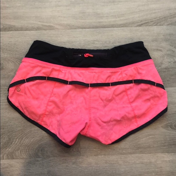 Lululemon Hotty Hot Short - Picture 3 of 3